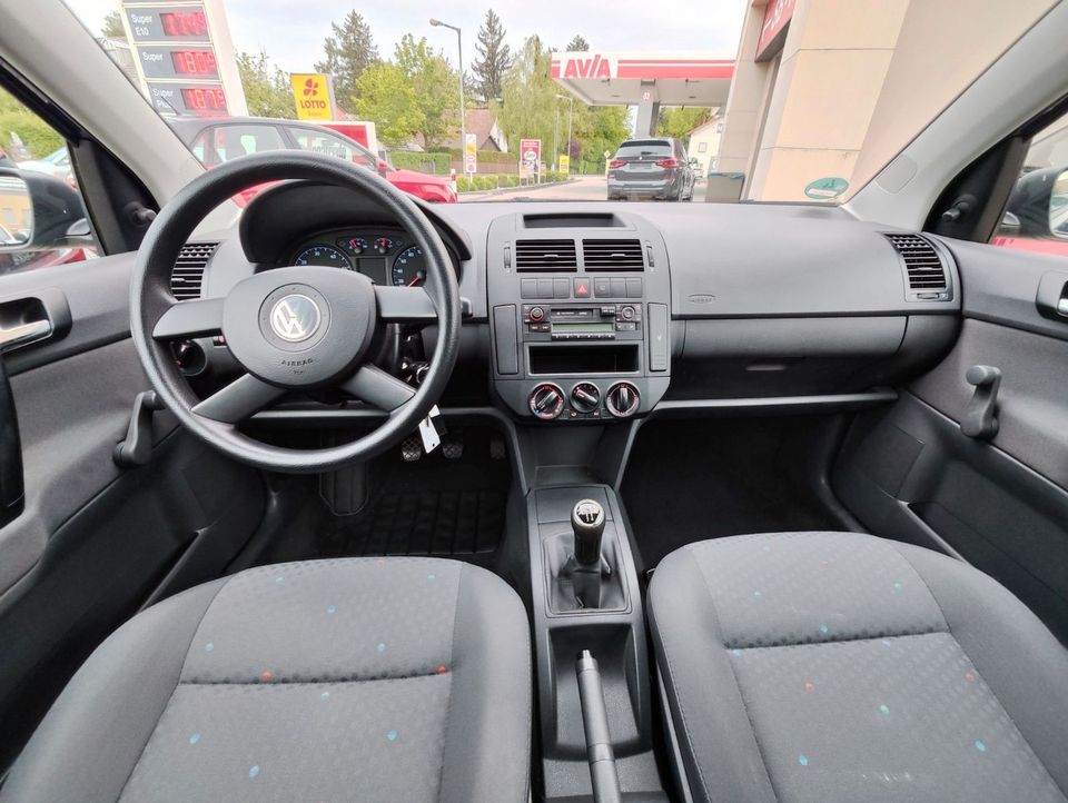 Volkswagen Polo IV Basis KLIMA*1.HAND*NUR 98`KM in Markt Schwaben