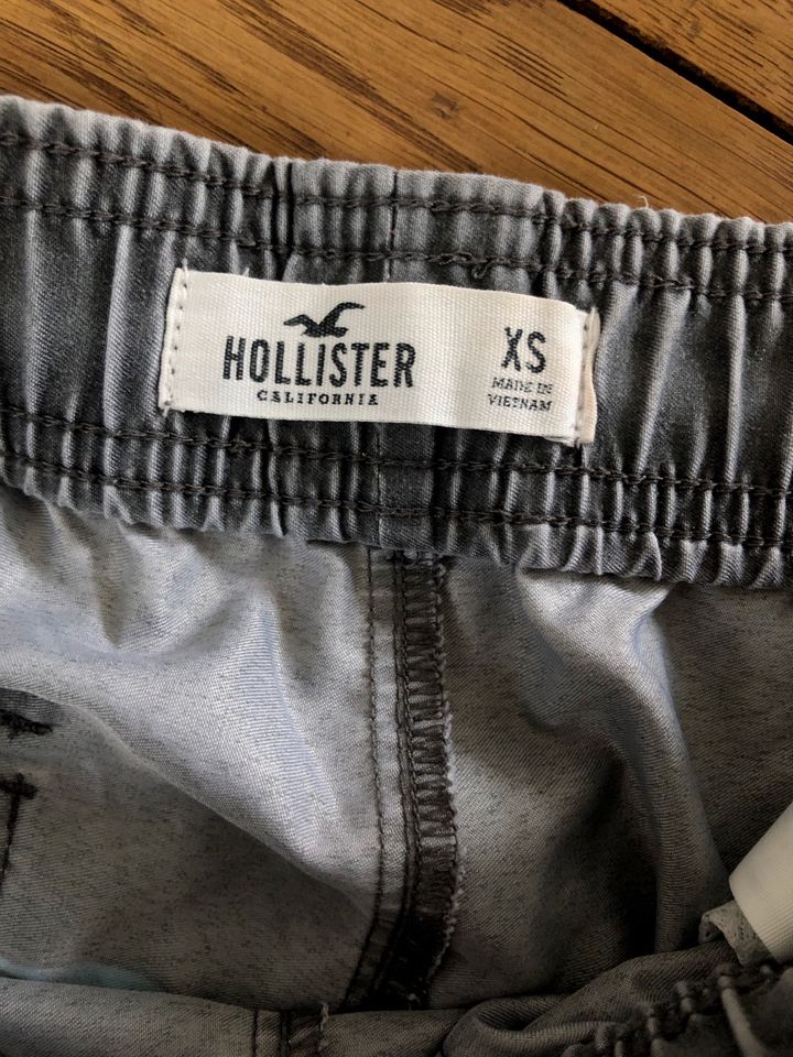 Hollister Badehose Boardshort Short Größe XS (164/176) in Darmstadt