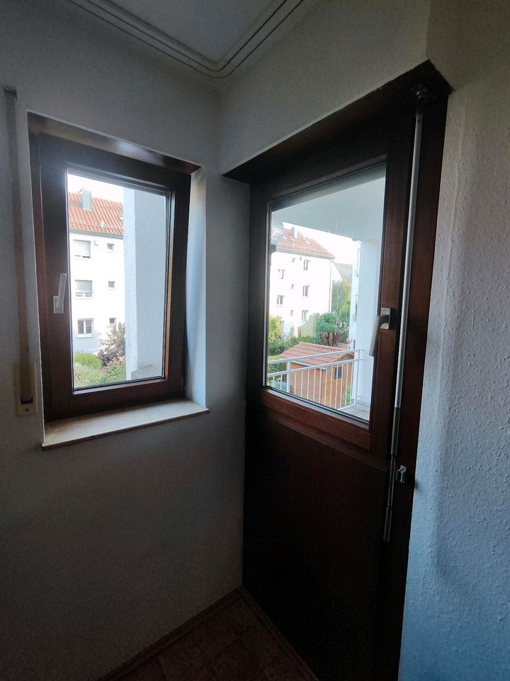 2 Zimmer Wohnung| Balkon | EBK | Ruhig | Zentral | TG Stellplatz in Kornwestheim