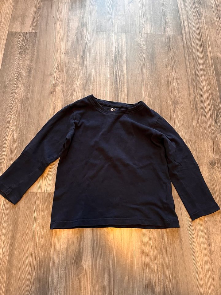 Jungen Sweatshirt dunkelblau Größe 98 104 h&m in Ensdorf