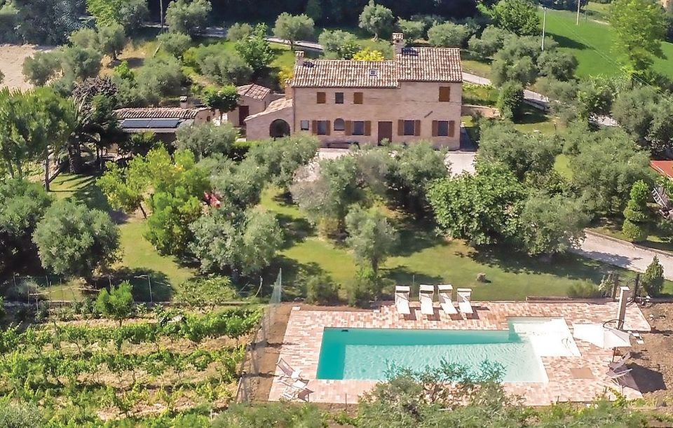 Ferienhaus mit Pool in Petriolo (Italien) für 11 Personen + 1 H. in München