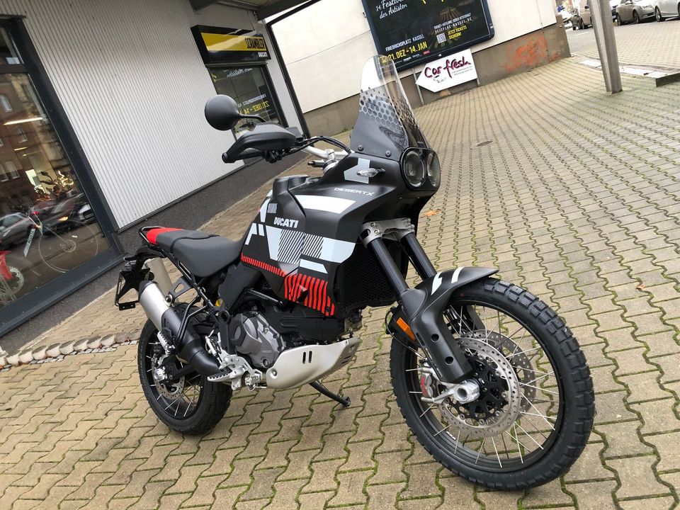 Ducati Desert X / Neufahrzeug sofort verfügbar ! in Kassel