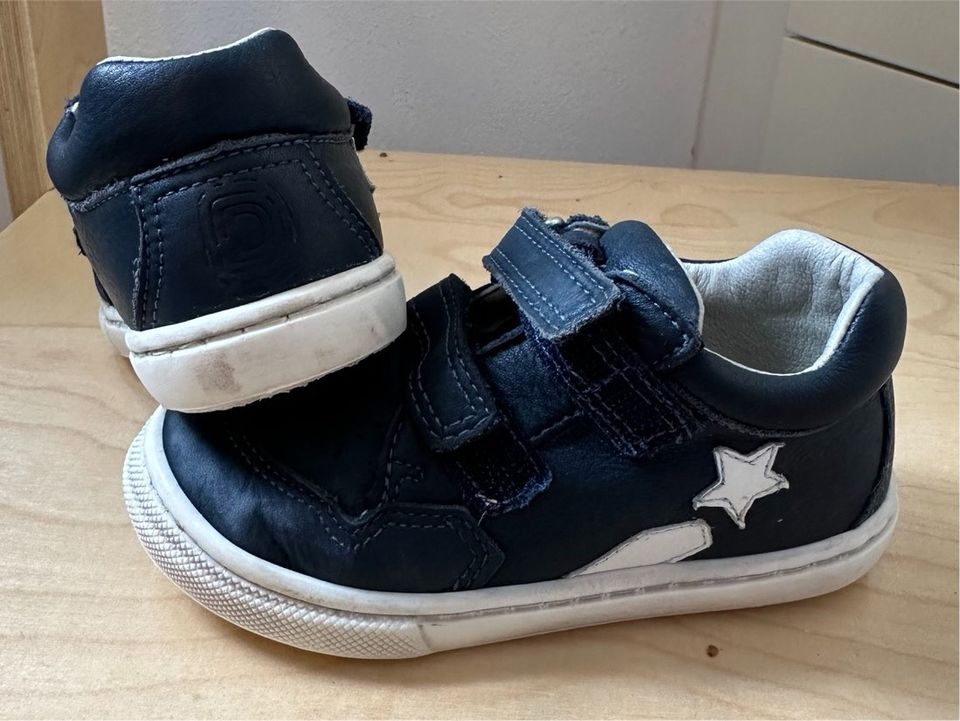 Schuhe Lauflernschuhe Größe 22 Fa.  Däumling dunkelblau in Höchberg