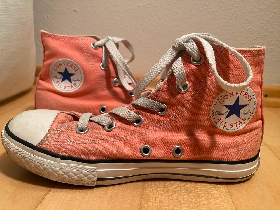 Chucks Converse Größe 33 in Schrobenhausen