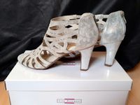 Sandalen mit Absatz Pumps Schuhe 5th Avenue Gr. 38 silber Leder Nordrhein-Westfalen - Herne Vorschau