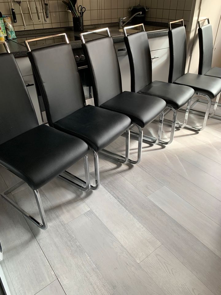 6 Freischwinger Stühle schwarz Metall (ohne Esstisch) in Saarbrücken