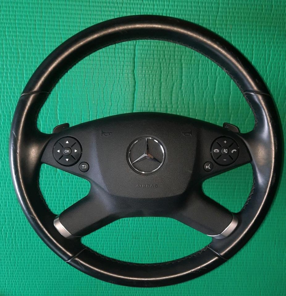 Original Mercedes-Benz E-Klasse  Lederlenkrad Lenkrad Komplett in Offenbach