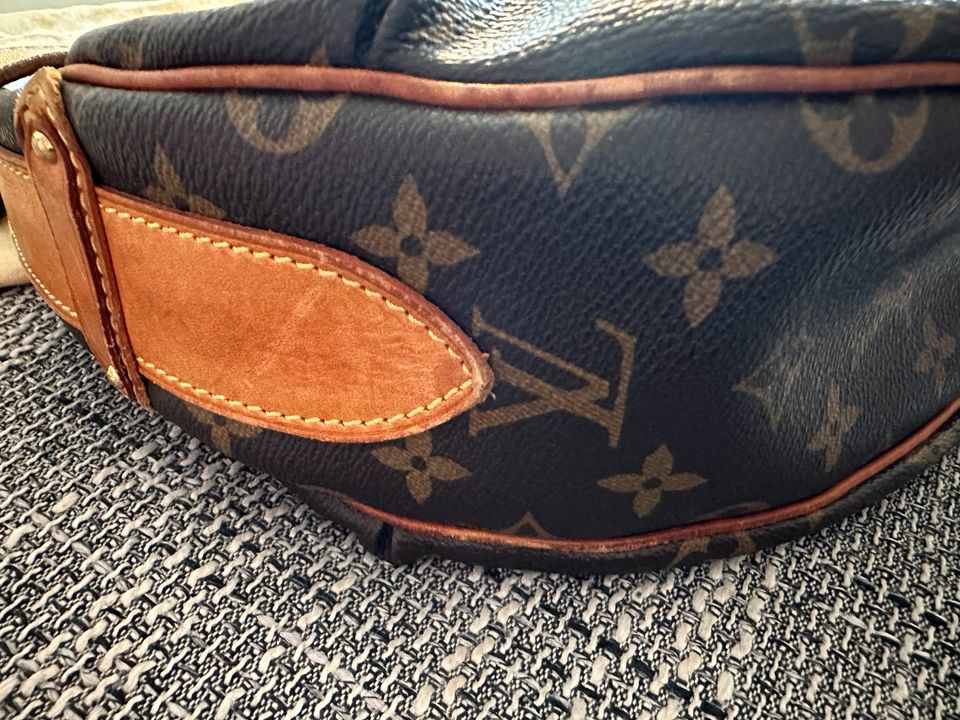 Louis Vuitton Tulum Tasche in Wesel