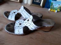 Rieker Sandalen Creme weiss 37 mit Absatz 5cm Hessen - Wolfhagen  Vorschau