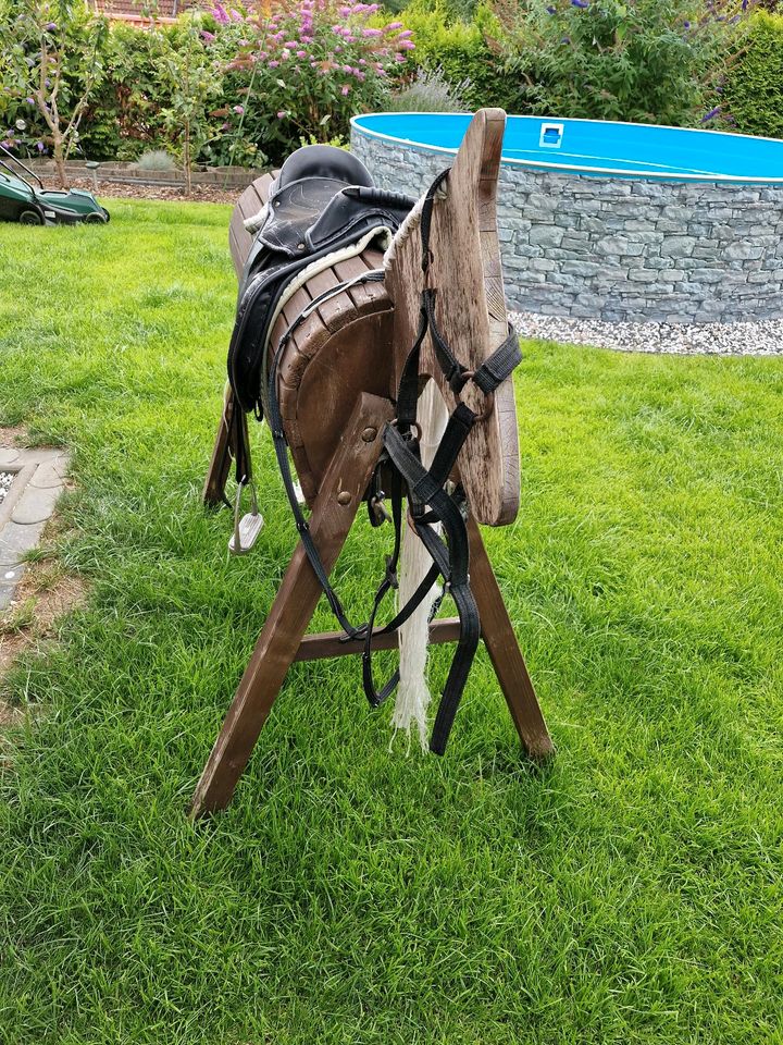 Holzpferd Dressurpferd Voltipferd Reiten 130 hoch in Buxtehude