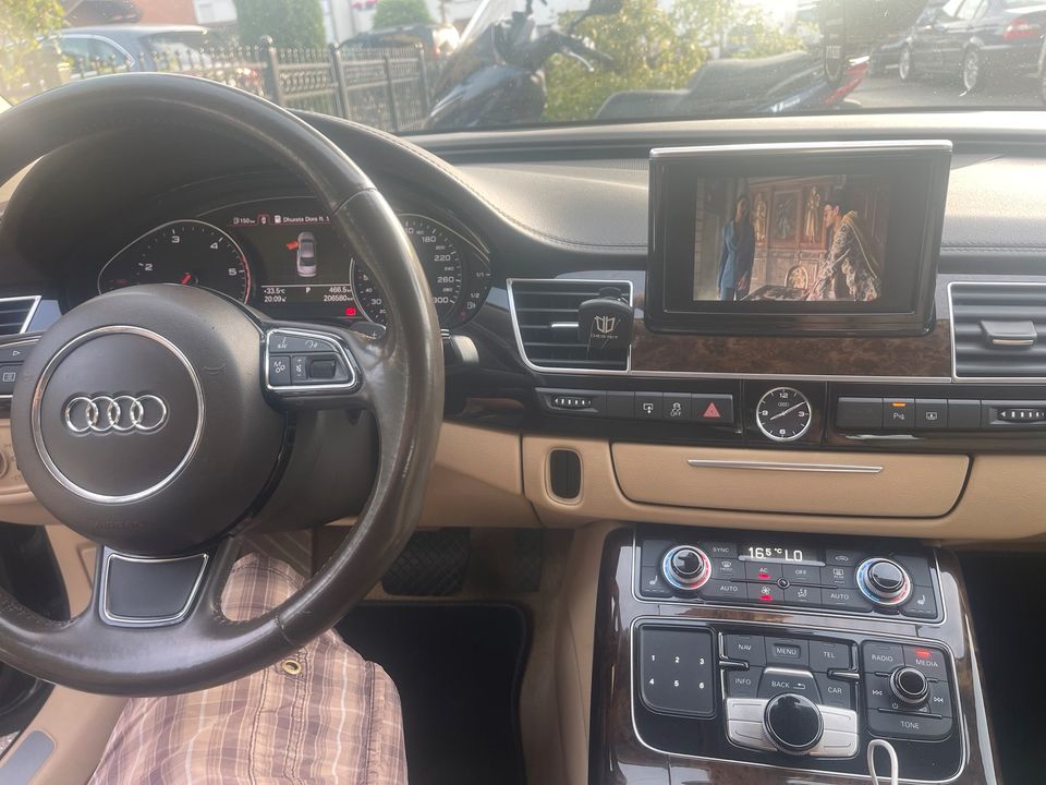 Audi A8 4.2 TDI 21“ RS6 Felgen El. Schiebedach in Köln