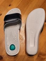Damen Slipper Sandale  Badeschuh Hausschuhe Gr 40 Hessen - Bad Soden am Taunus Vorschau