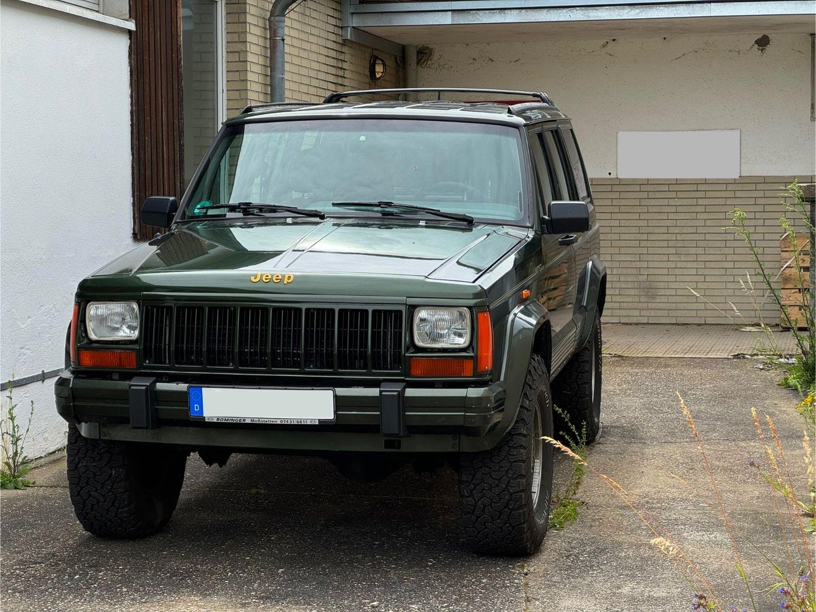 Abbildung des Autos Jeep Cherokee Limited 4.…