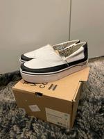 Schuhe Stoffslipper mit Plateau Toms Niedersachsen - Stade Vorschau