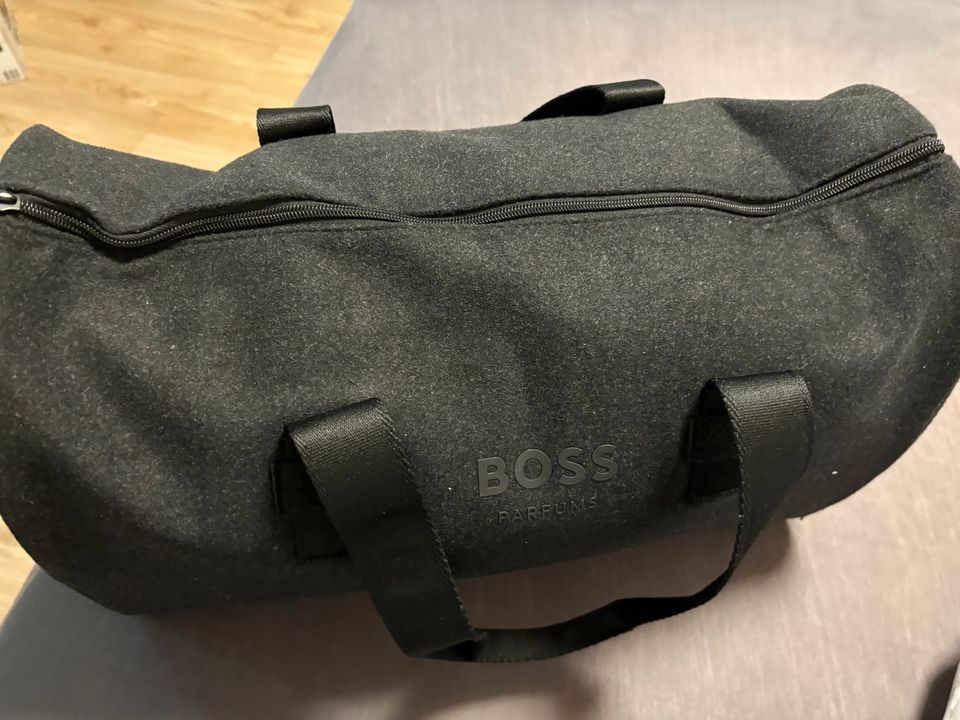 Hugo Boss Reisetasche in Burkardroth