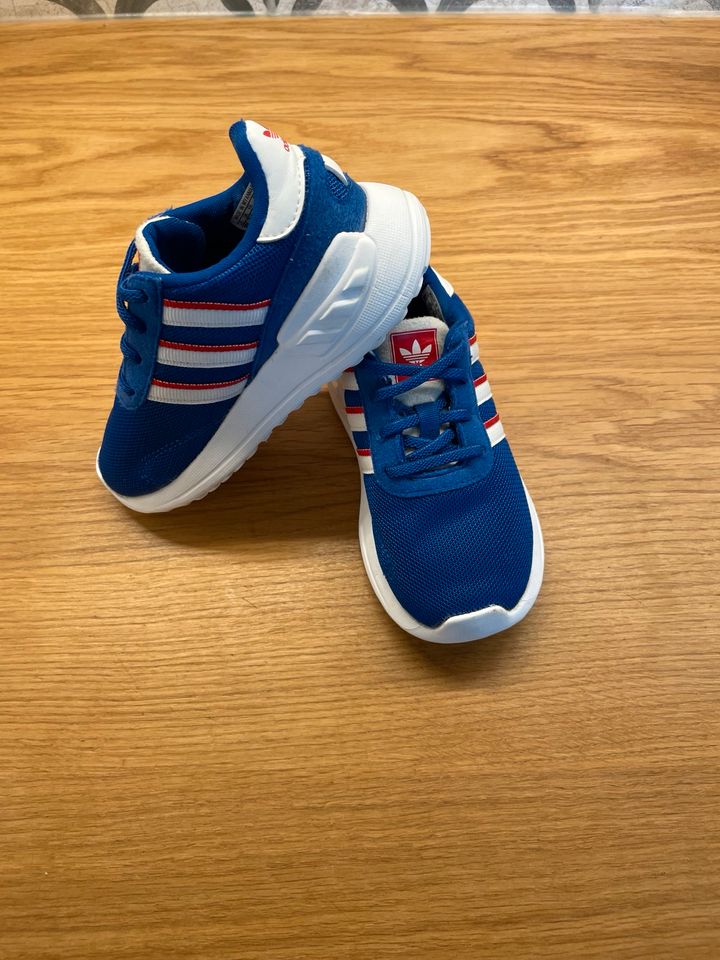 Adidas Schuhe Gr.25 in Barnstorf