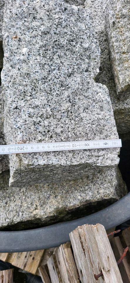 Granit Block Mauer steiner preis pro Stück in Krumbach Schwaben