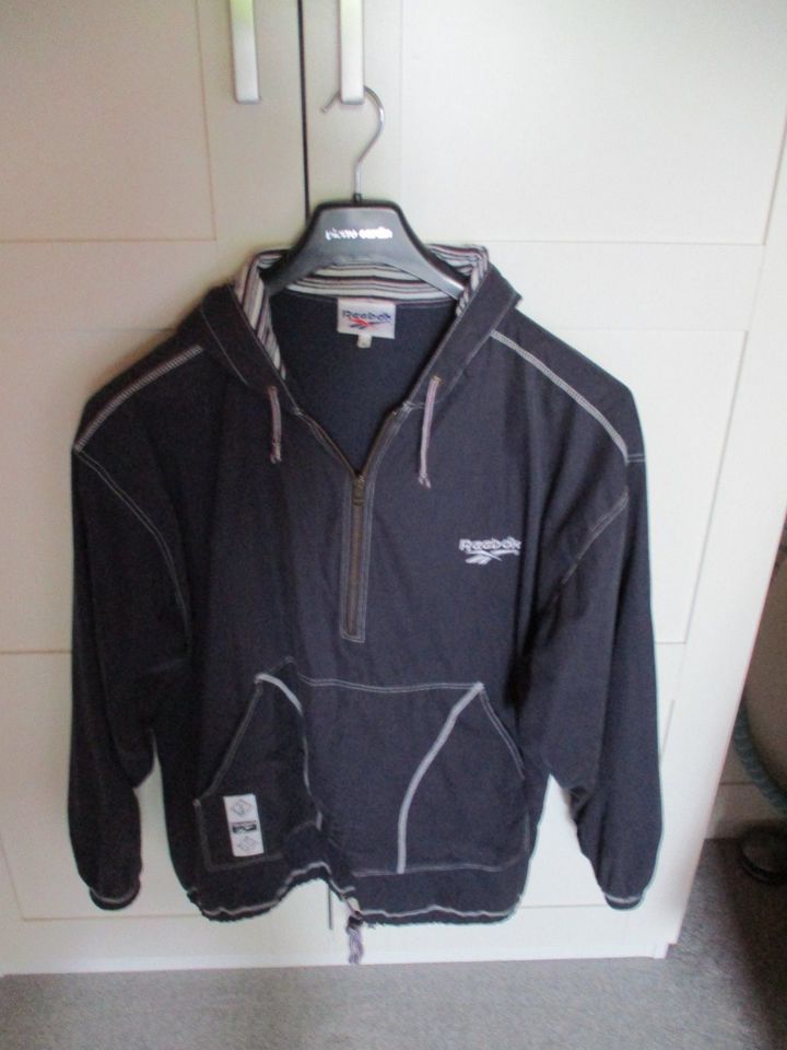 Einzelstück, Hoodie Reebok, vintage outddor, Kapuzenjacke Gr. M in Nidderau