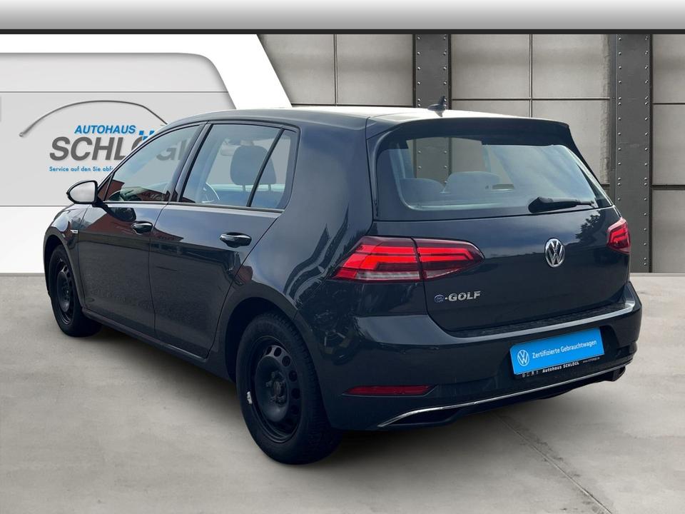 Volkswagen e-Golf Navi Soundsystem LED Sperrdiff. Apple Car in Traunreut