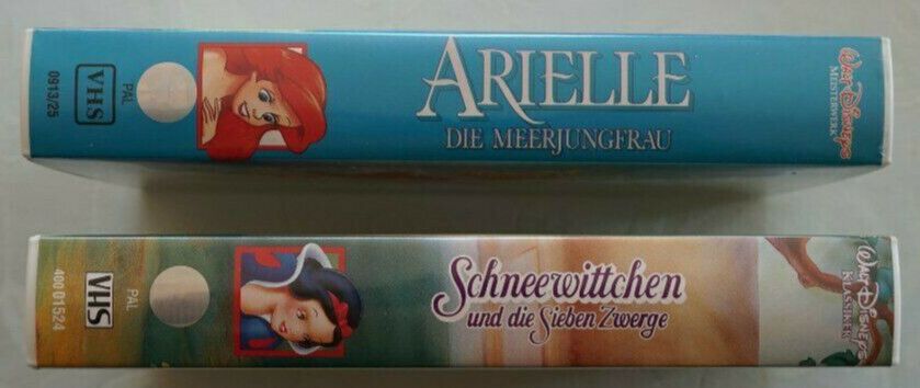 Schneewittchen und Arielle - Original Disney VHS Videos in Mildstedt