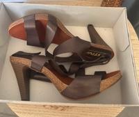 Bio Highheel Sandaletten 41 Kork Echtleder Holz Zoccoli Nordrhein-Westfalen - Mülheim (Ruhr) Vorschau