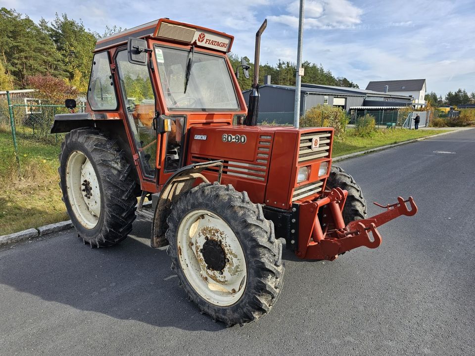 Suche Fiat DT Allrad Traktor 60-90 50-90 70-90 60-66 70-66 in Mantel