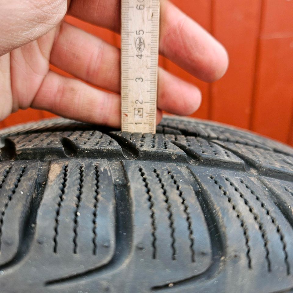 Vw racing Felgen auf Winterreifen 225/40 r18 in Lebach