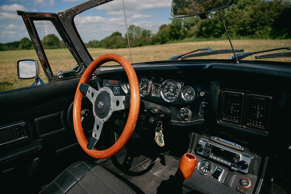 MGB Roadster mieten zum selber Fahren. Tolles Geschenk! in Wees