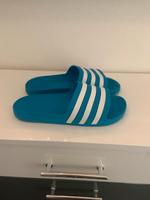 Adidas Adiletten Gr.44 —NEU— Bayern - Germering Vorschau