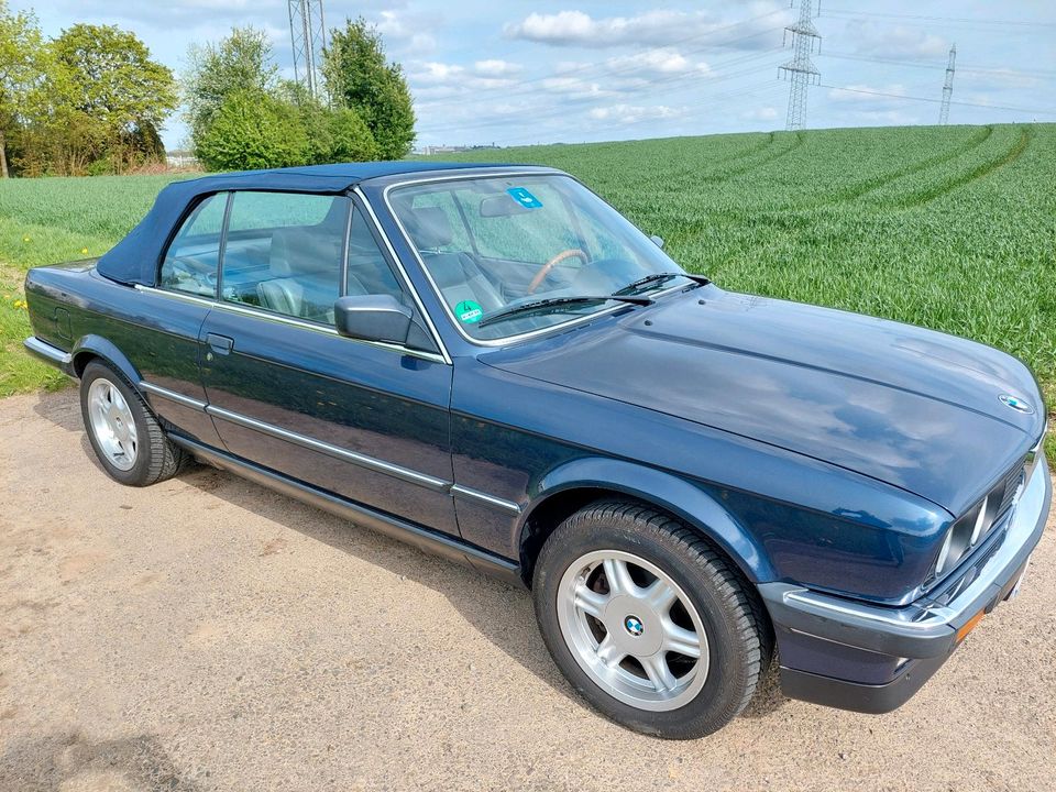 BMW 320 i Cabrio, Oldtimer in Wuppertal