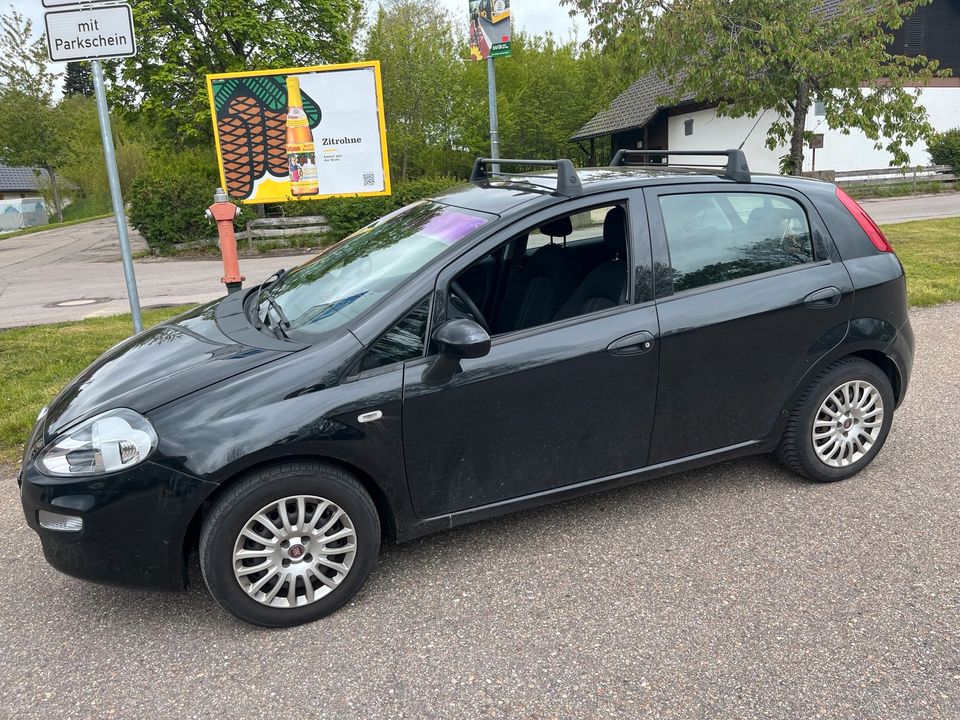 Fiat Punto  nur 69000km plus Original Fiat Dach/Skibox in Freiburg im Breisgau