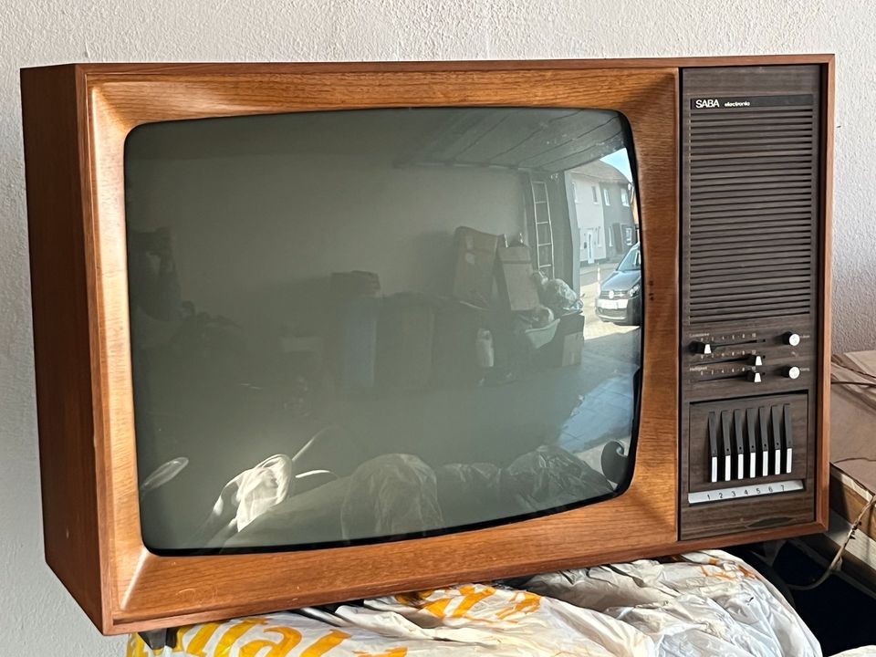 SABA electronic Fernseher Antik in Lauchringen