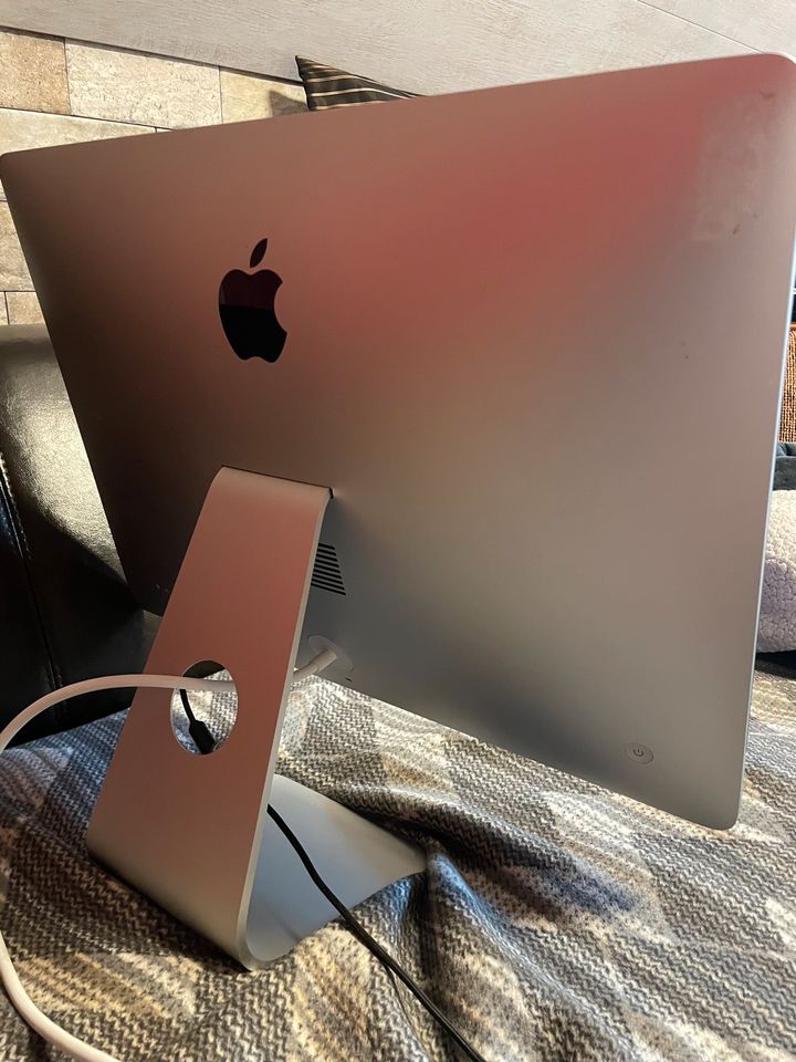 Apple iMac 2017, 21,5 Zoll in Kodersdorf