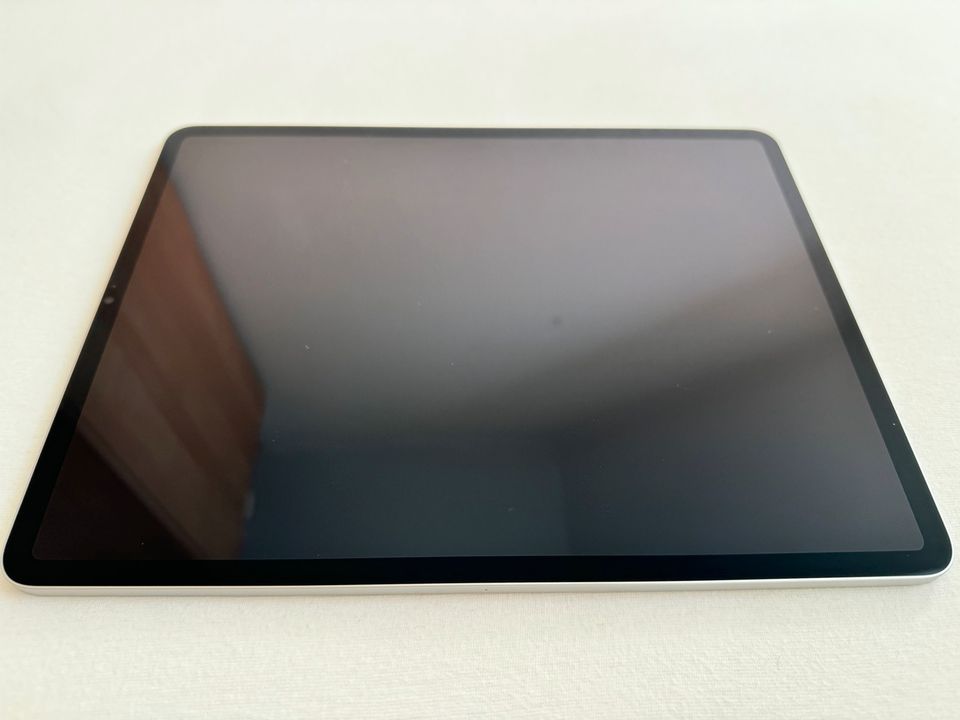Apple iPad Pro 12,9“ 2022 WiFi, neuwertig, 256 GB, silber in Stralsund