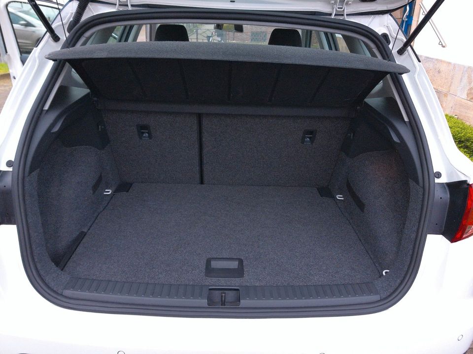 Seat Arona 1,0 TSI Style Sitzh. Alu PLA in Bad Oeynhausen