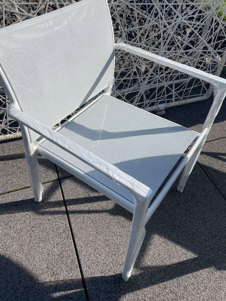 DEDON Tischgruppe NP 8000€Outdoor Tisch mit 4 Stühlen in Koblenz