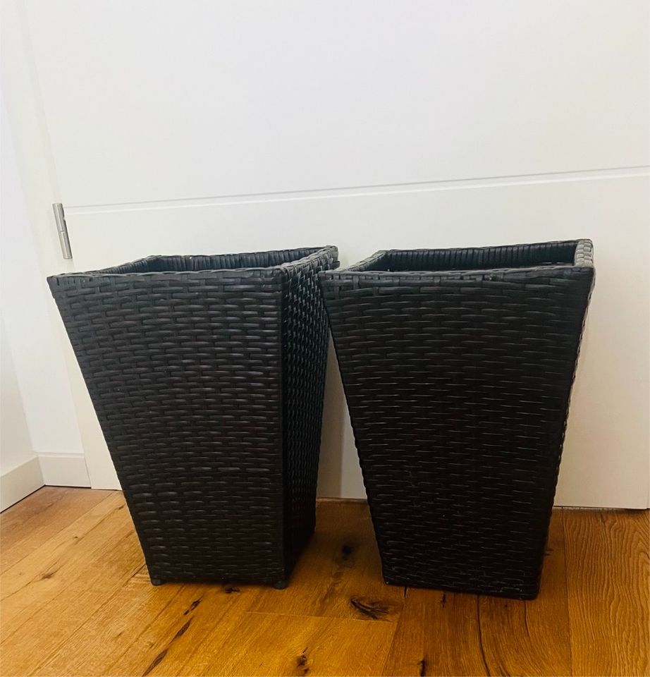 Pflanzkübel Blumenkübel 20x20x 40Rattan braun sehr gepflegt in Hamburg