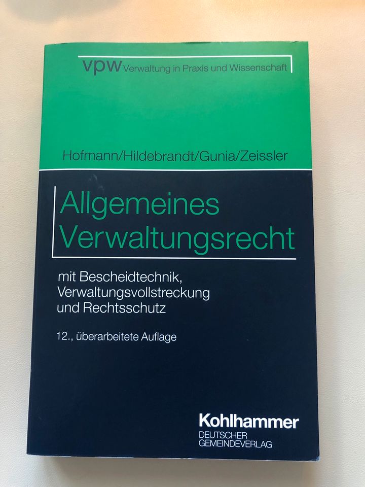 Allgemeines Verwaltungsrecht, 12. überarbeitete Auflage in Düsseldorf