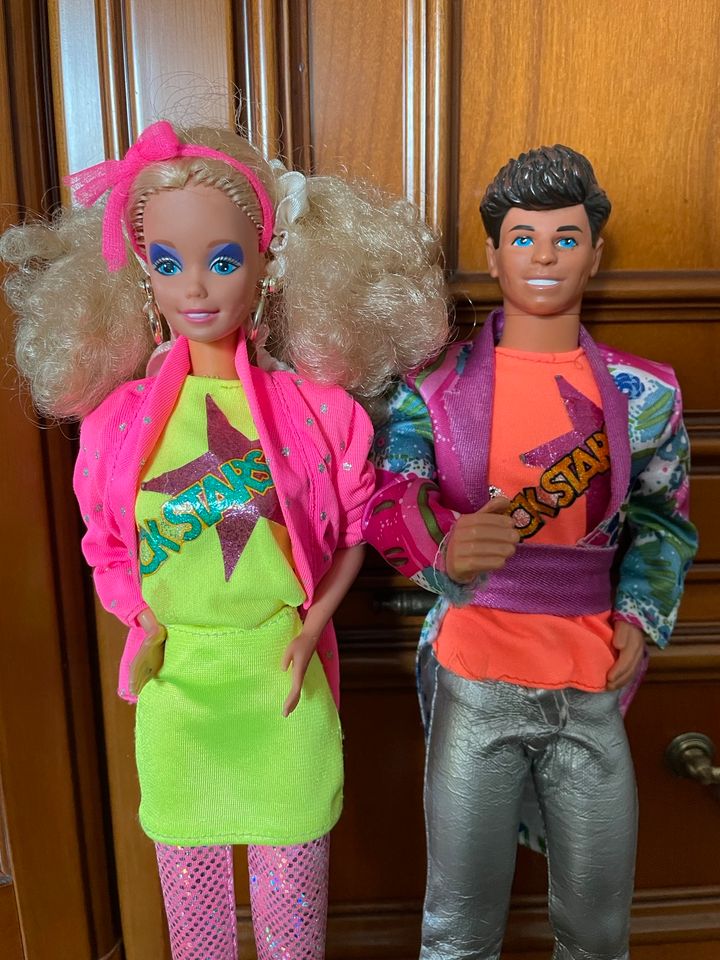 Original Barbie Sängerin und Derek Rockstar Original Kleidung in Uetze