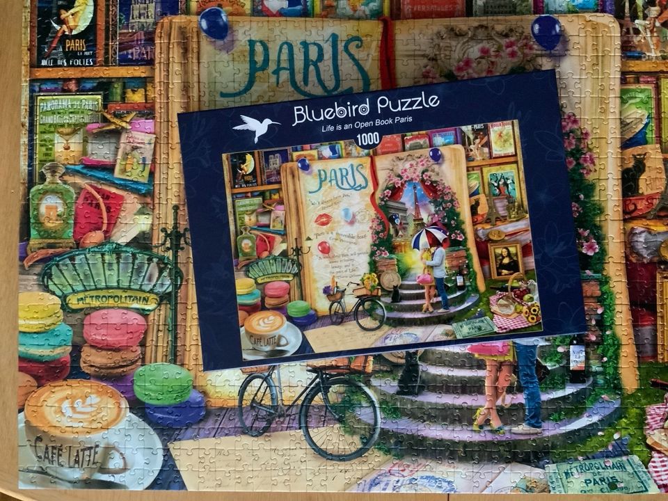 Puzzle 1000 Teile von Bluebird; Life is an open book Paris in Erding