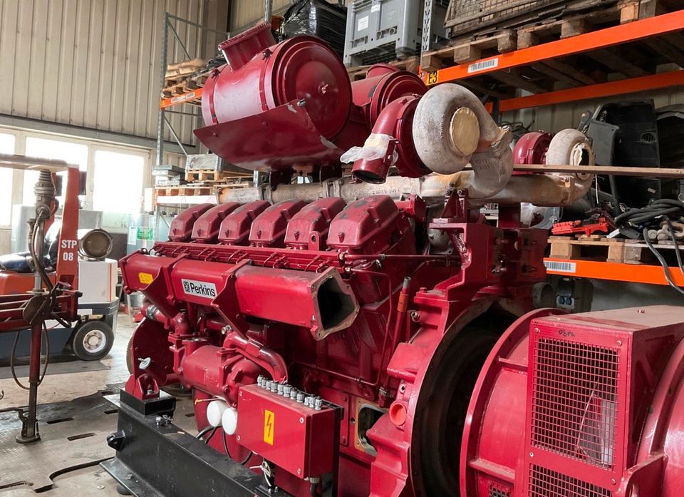 Perkins 1400 KVA Stromaggregat BHKW Notstromaggregat in Gundelsheim