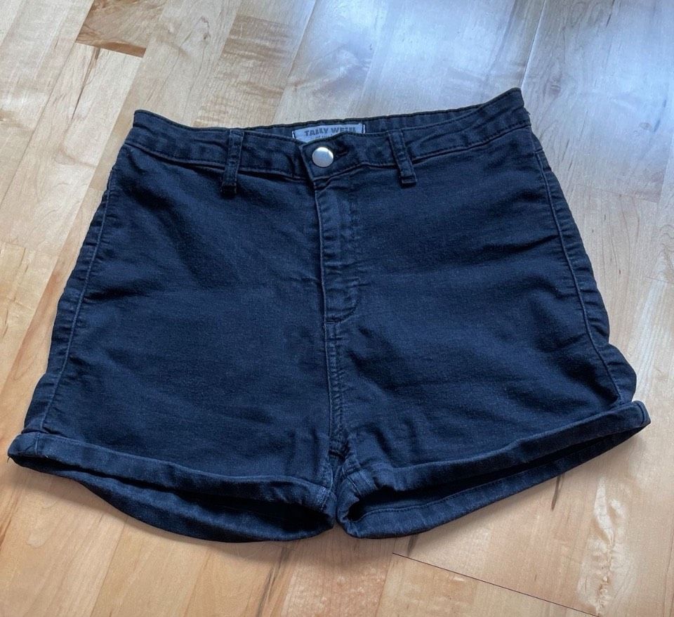 Short, kurze Jeans, Hose, schwarz von Tally Weijl in 40/l in Thalmässing