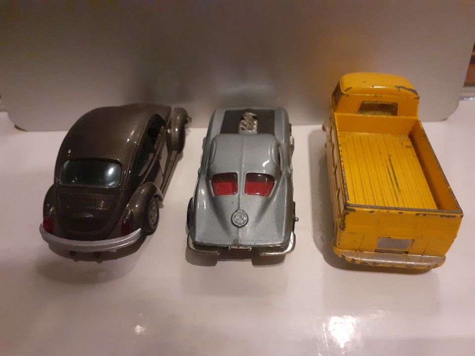 Gama VW 1302     Corgi Toys  VW Pritsche + Chevrolet Corvette in Berlin