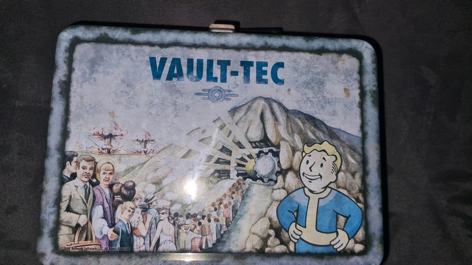 FALLOUT Lunchbox + Vault Boy Fallout 3 / Fallout New Vegas in Siegen
