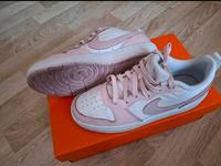 Nike Court gr 37,5 nur kurz getragen Brandenburg - Schönefeld Vorschau