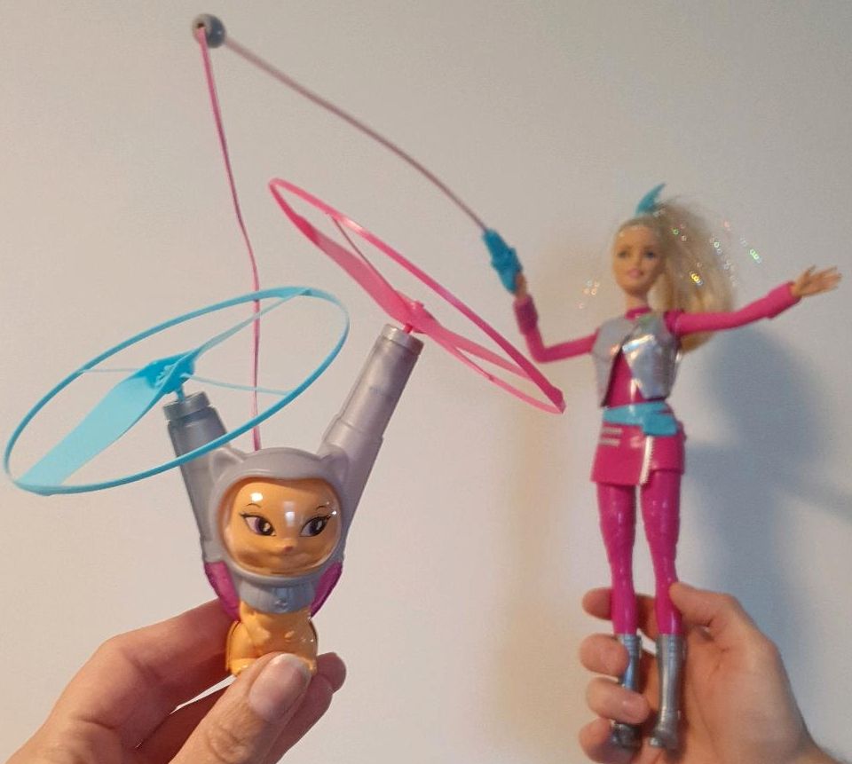 Barbie mit Propeller in Moormerland