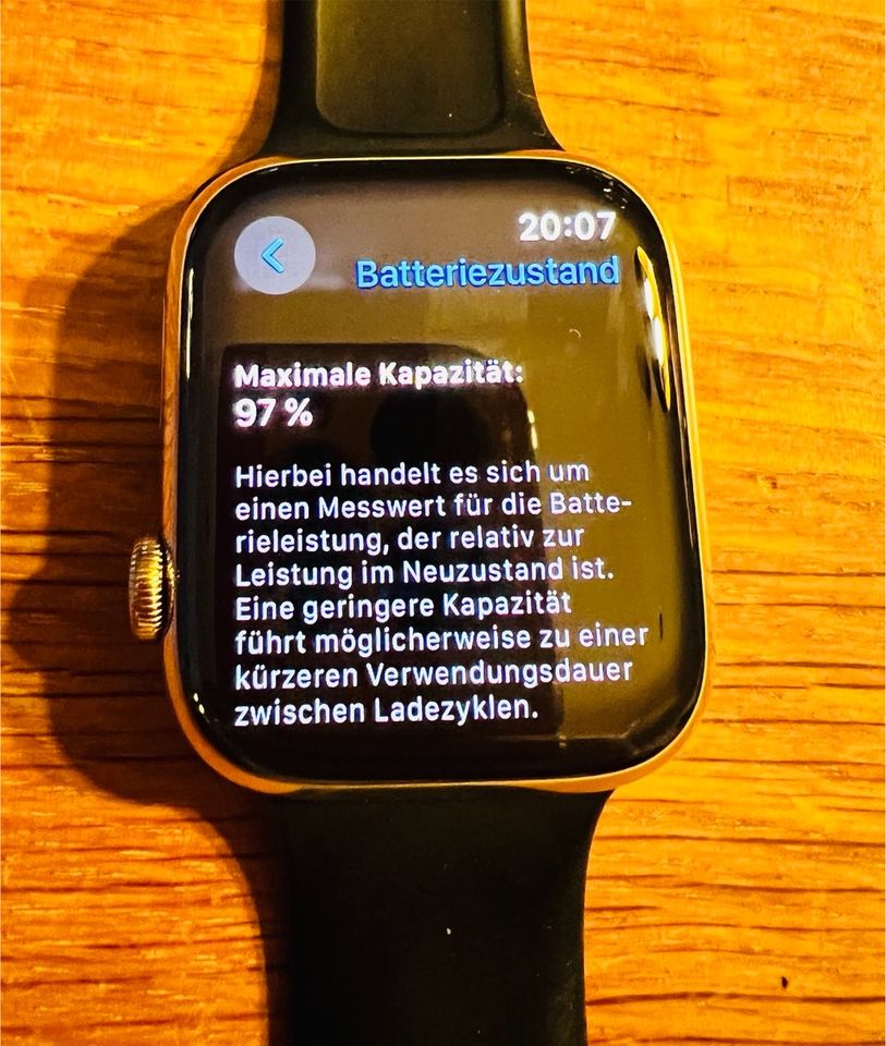 Apple Watch 18 Karat Gelbgold Series 8 (GPS + Cellular) Edelstahl in Bramsche