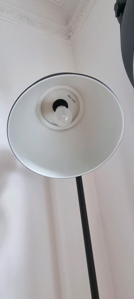 2x IKEA Stehlampe Stehleuchte schwarz anthrazit grau E27 HEKTAR in Hamburg