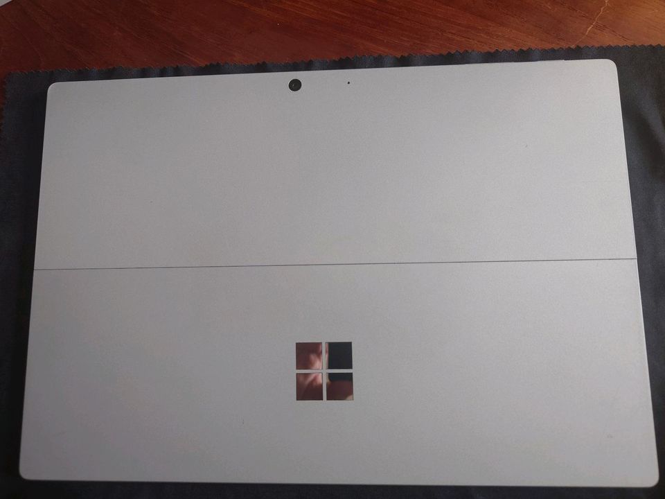 Microsoft Surface Pro 7 12,3" (128GB SSD, Intel Core i5 10. Gen, in Görlitz
