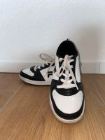 Fila Schuhe Größe 39 in Schwarz und Weiß Sachsen-Anhalt - Zahna-Elster Vorschau